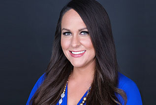 Anna Tipton headshot
